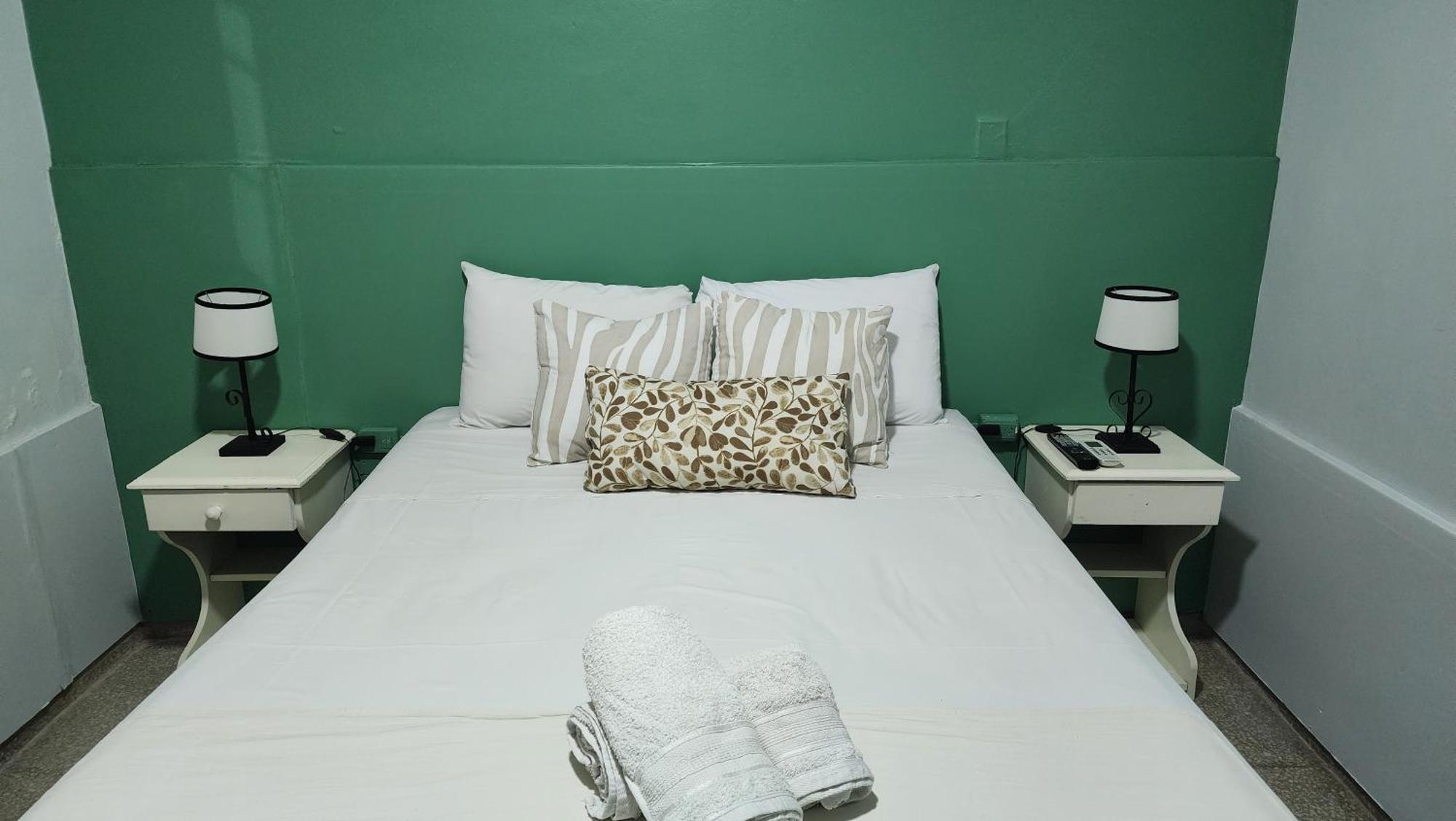 Hotel Juan B Justo Mendoza Luaran gambar