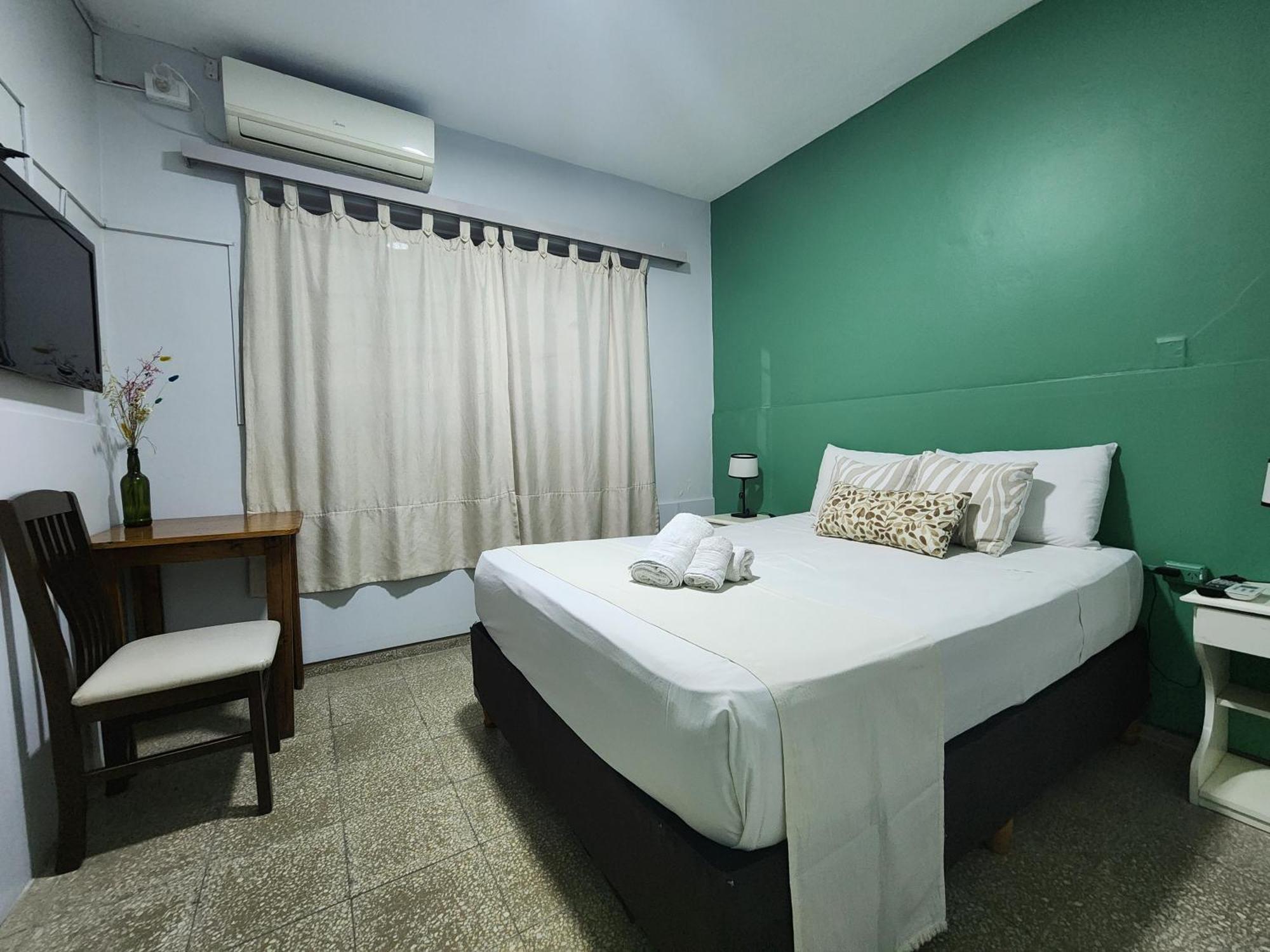 Hotel Juan B Justo Mendoza Luaran gambar
