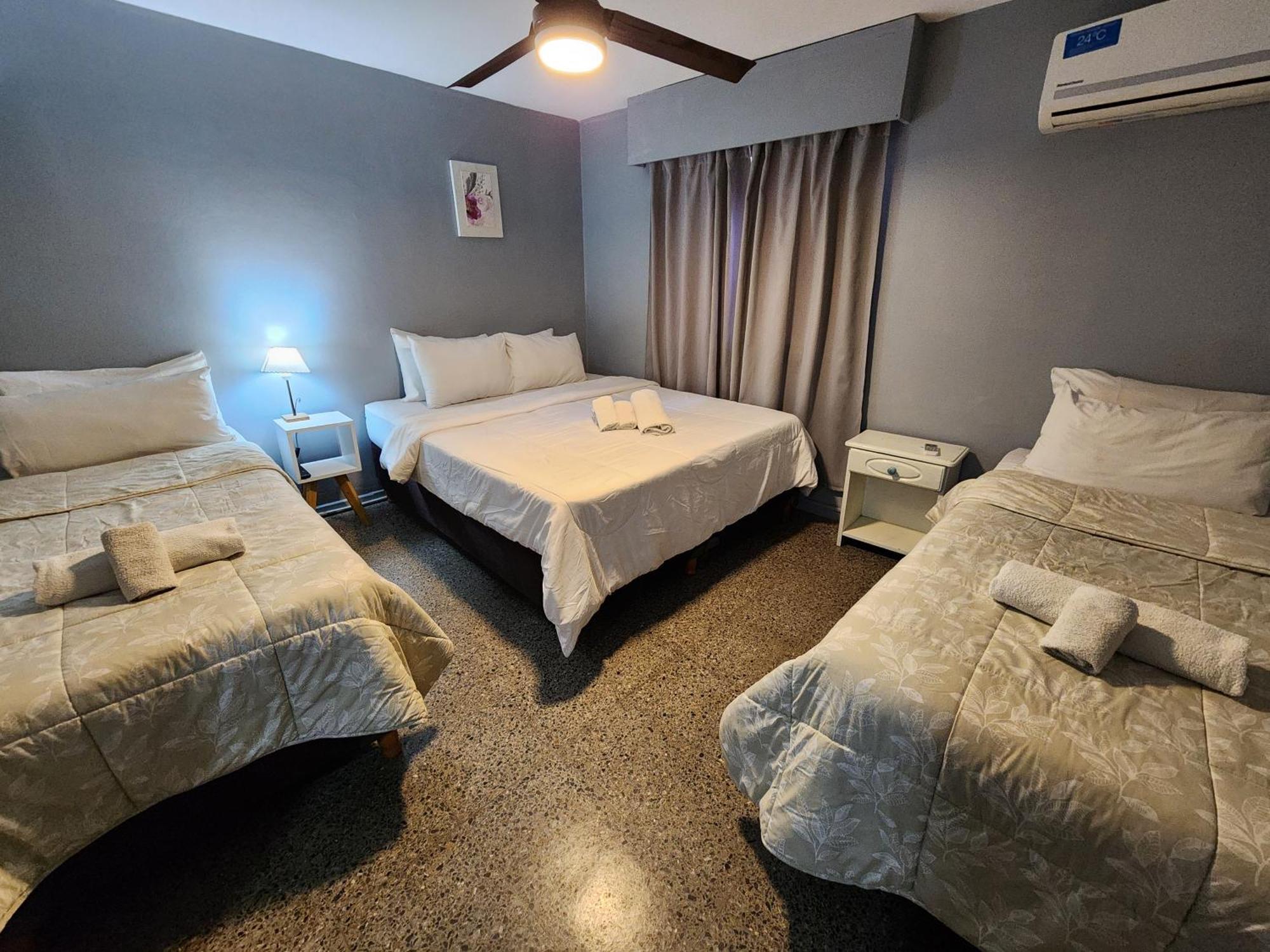 Hotel Juan B Justo Mendoza Luaran gambar
