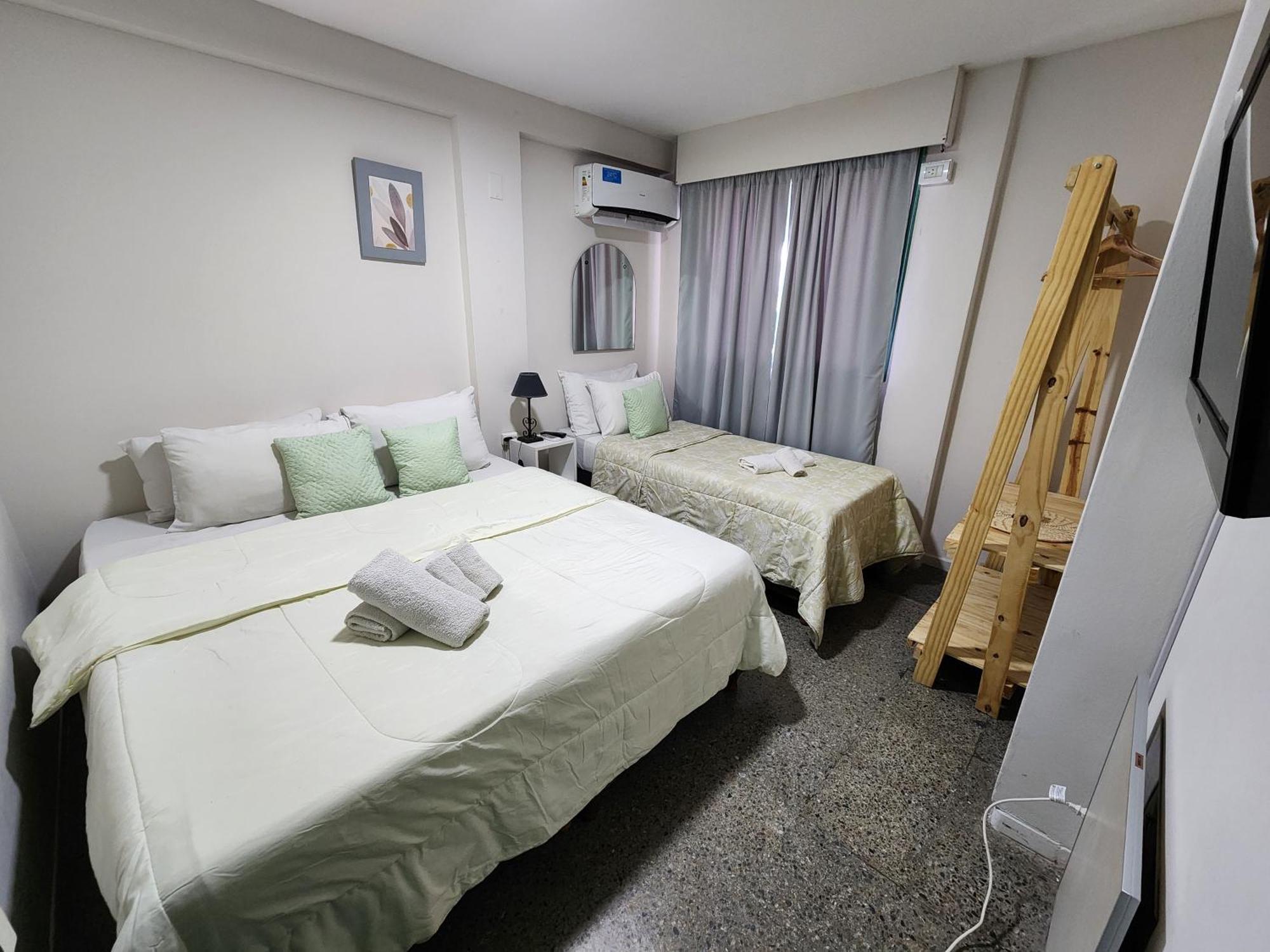 Hotel Juan B Justo Mendoza Luaran gambar