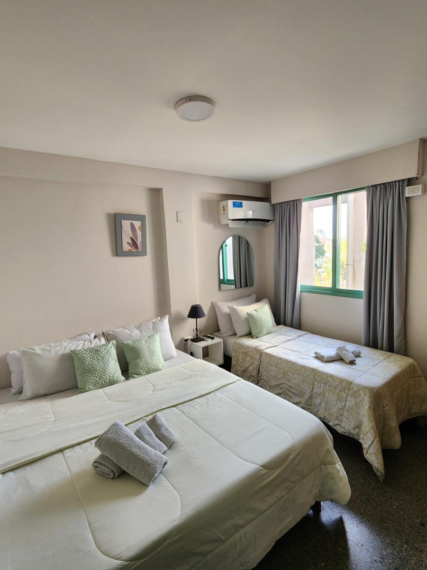 Hotel Juan B Justo Mendoza Luaran gambar