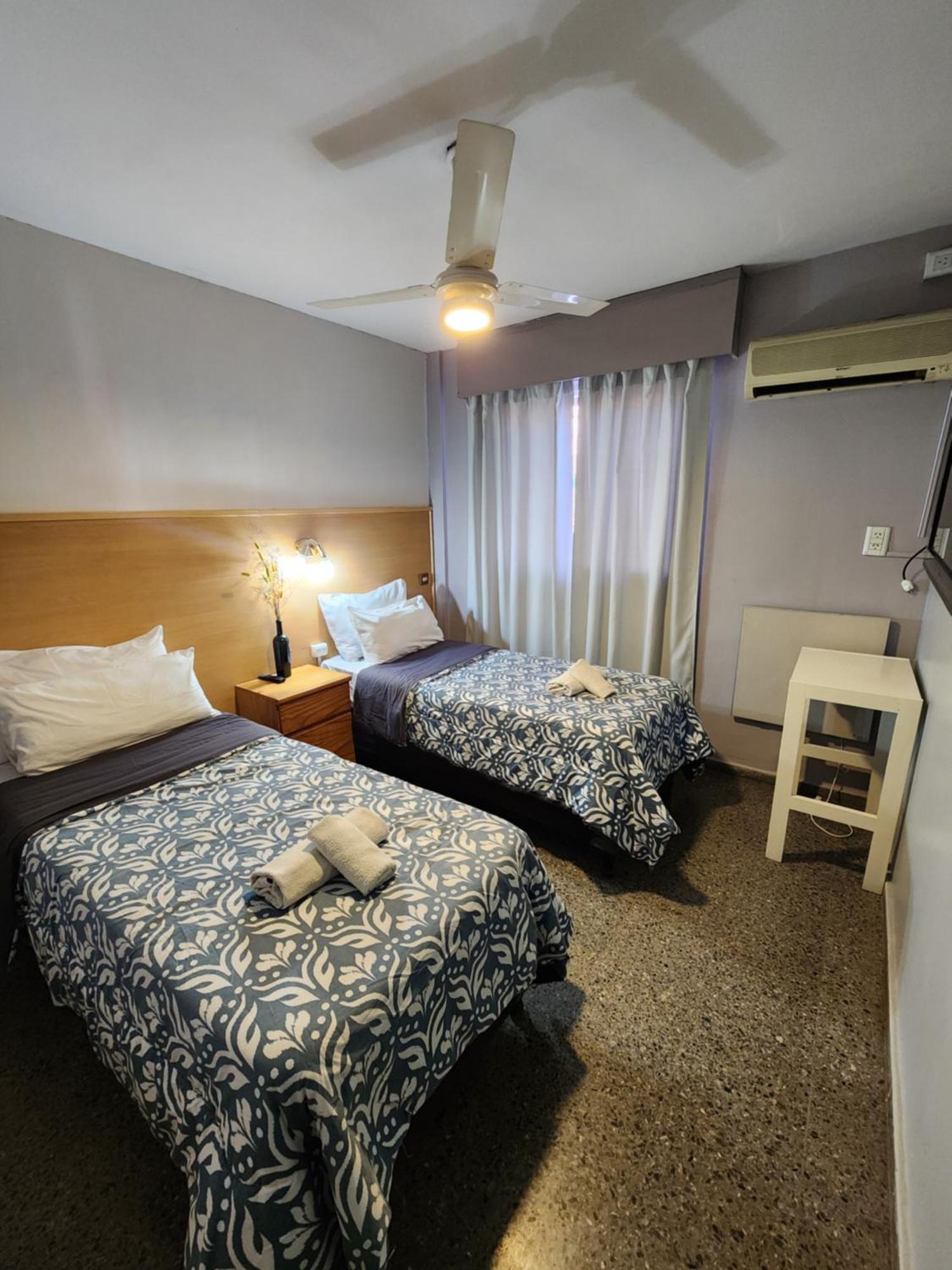 Hotel Juan B Justo Mendoza Luaran gambar