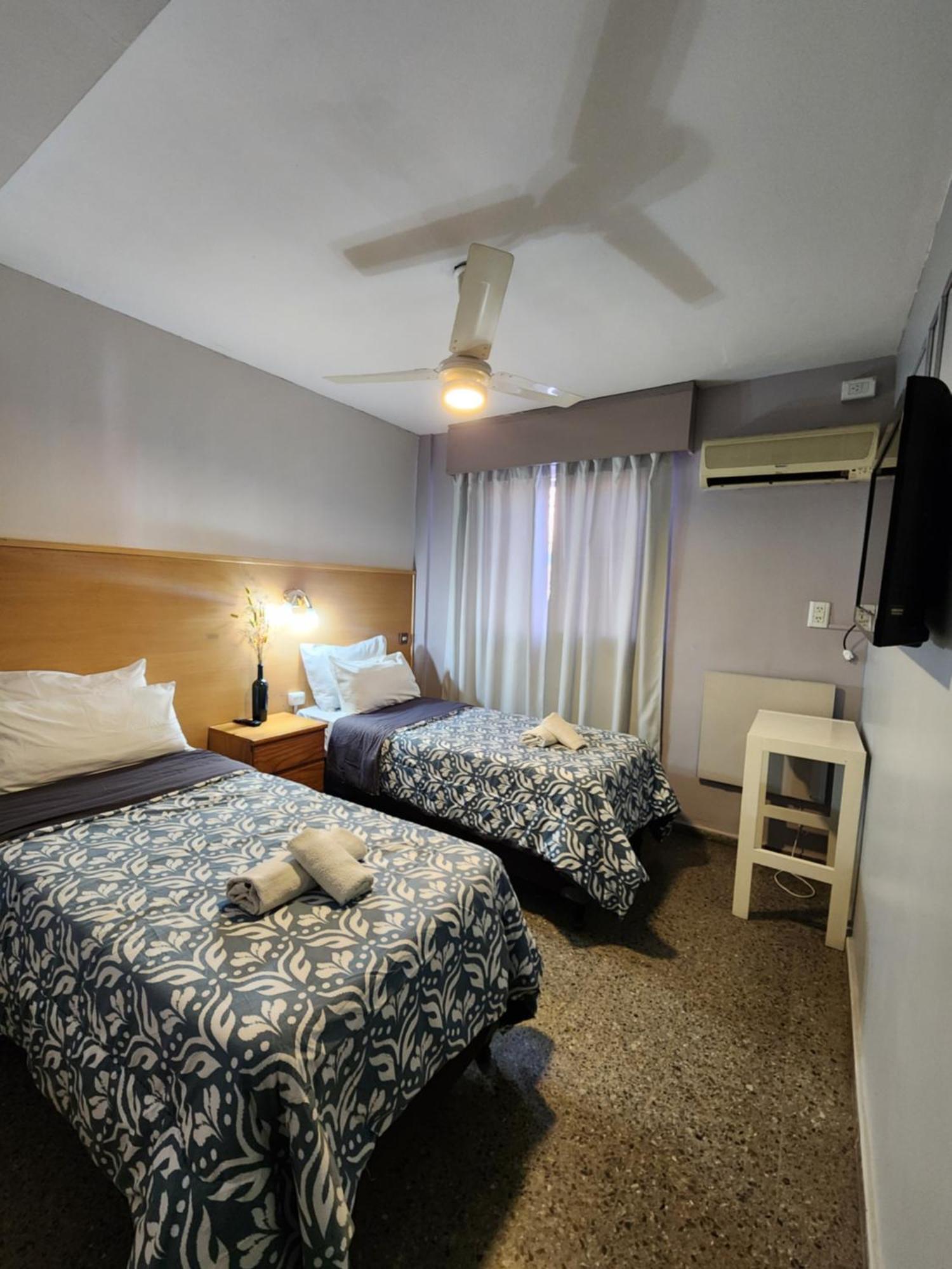 Hotel Juan B Justo Mendoza Luaran gambar
